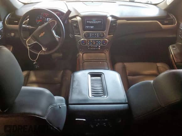 2020 Chevrolet Suburban Premier z VIN 1GNSCJKC1LR218582, wystawiony jako Copart lot #68288835 z przebiegiem 140 961 mil mil oraz Szkoda całkowita • Salvage title. Historia ofert i sprzedaży dostępna na DreamBid. Obrazek 8.