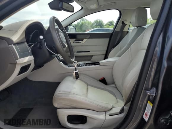 ✅ 2016 Jaguar XF 35t Premium • VIN: SAJBD4BV5GCY24454 • Lot: 66205975. Listed on Copart with 107,837 mi. Free auction sales archive from the USA and detailed vehicle history report at DreamBid. Image 7.