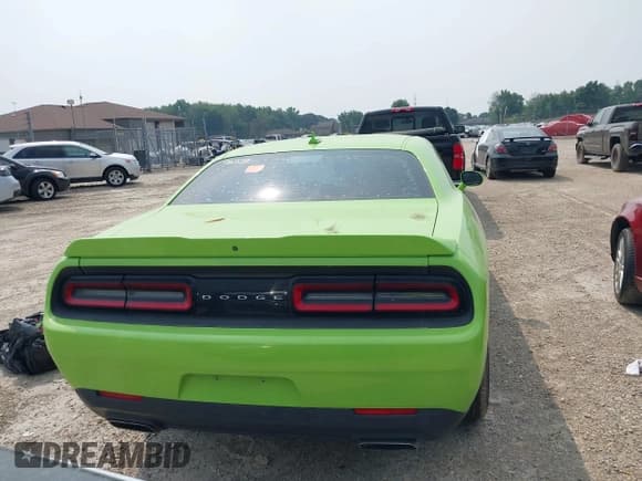 ✅ 2015 Dodge Challenger R/T Plus • VIN: 2C3CDZBT1FH703273 • Lot: 42924242. Wystawiony na IAAI z przebiegiem 130 088 mil. Bezpłatny archiwum sprzedaży aukcyjnych z USA i szczegółowy raport historii pojazdu na DreamBid. Zdjęcie 16.