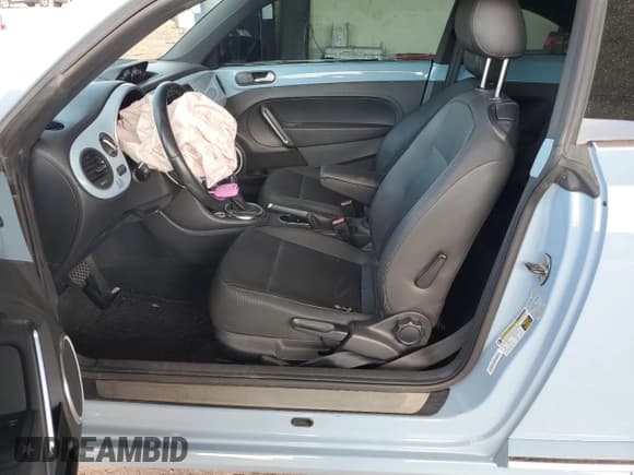 ✅ 2013 Volkswagen Beetle 2.0L TDI • VIN: 3VWJL7AT7DM676457 • Lot: 67857555. Listed on Copart with Not provided. Free auction sales archive from the USA and detailed vehicle history report at DreamBid. Image 7.