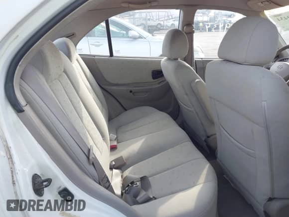 2004 Hyundai Accent GL с VIN KMHCG45C64U539526, выставлен на аукционе IAAI как лот 41199434 с пробегом 81 442 миль миль и . История ставок и продаж доступна на DreamBid. Изображение 8.