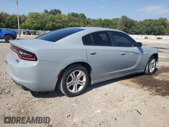 ✅ 2022 Dodge Charger SXT • VIN: 2C3CDXBG2NH188936 • Лот: 85486275. Опубликован ранее на Copart с пробегом 71 841 миль. Бесплатный доступ к архиву аукционных продаж из США и подробный отчёт об истории автомобиля на DreamBid. Изображение 3.