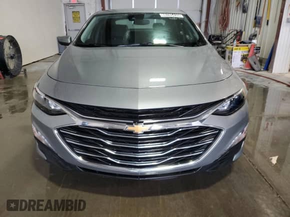 ✅ 2024 Chevrolet Malibu LT • VIN: 1G1ZD5ST2RF112995 • Lot: 86285435. Wystawiony na Copart z przebiegiem 61 831 mil mil. Skorzystaj z bezpłatnego archiwum sprzedaży aukcyjnych z USA i zobacz szczegółowy raport historii pojazdu na DreamBid. Zdjęcie 5.
