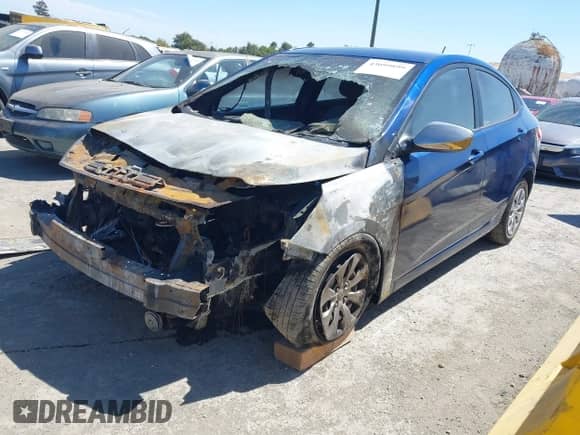 2015 Hyundai Accent GLS с VIN KMHCT4AE7FU793591, выставлен на аукционе IAAI как лот 43099899 с пробегом Не указан миль и . История ставок и продаж доступна на DreamBid. Изображение 17.