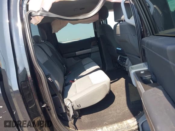 ✅ 2021 Ford F-150 XL • VIN: 1FTEW1EP9MFA82054 • Lot: 42739603. Listed on IAAI with 47,937 mi. Free auction sales archive from the USA and detailed vehicle history report at DreamBid. Image 8.