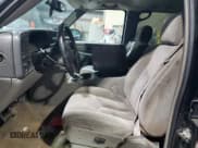 ✅ 2004 Chevrolet Suburban LS • VIN: 1GNFK16Z94J234595 • Лот: 46454795. Опубликован ранее на Copart с пробегом 270 810 миль. Бесплатный доступ к архиву аукционных продаж из США и подробный отчёт об истории автомобиля на DreamBid. Изображение 7.