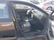 ✅ 2011 Volkswagen Jetta SE • VIN: 3VWDZ7AJ1BM323851 • Lot: 43512403. Wystawiony na IAAI z przebiegiem 151 245 mil. Bezpłatny archiwum sprzedaży aukcyjnych z USA i szczegółowy raport historii pojazdu na DreamBid. Zdjęcie 5.