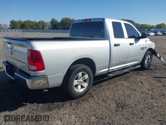 ✅ 2016 Ram 1500 Express • VIN: 1C6RR6FT4GS263163 • Lot: 43679663. Listed on IAAI with 214,366 mi. Free auction sales archive from the USA and detailed vehicle history report at DreamBid. Image 4.