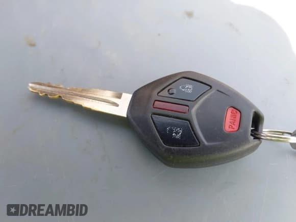 ✅ 2013 Mitsubishi Outlander ES • VIN: 4A4AR3AU8DE003386 • Лот: 42883154. Опубликован ранее на IAAI с пробегом 159 419 миль. Бесплатный доступ к архиву аукционных продаж из США и подробный отчёт об истории автомобиля на DreamBid. Изображение 11.