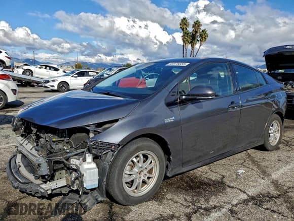 ✅ 2017 Toyota Prius Plus • VIN: JTDKARFP3H3037018 • Lot: 93975655. Listed on Copart with 61,657 mi. Free auction sales archive from the USA and detailed vehicle history report at DreamBid. Image 1.