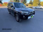 ✅ 2024 Toyota 4Runner TRD Off Road • VIN: JTERU5JRXR6250082 • Lot: 90531235. Wystawiony na Copart z przebiegiem 26 537 mil. Bezpłatny archiwum sprzedaży aukcyjnych z USA i szczegółowy raport historii pojazdu na DreamBid. Zdjęcie 1.