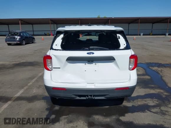 ✅ 2020 Ford Police Interceptor Utility • VIN: 1FM5K8AB1LGA84299 • Lot: 42228548. Wystawiony na IAAI z przebiegiem 41 935 mil. Bezpłatny archiwum sprzedaży aukcyjnych z USA i szczegółowy raport historii pojazdu na DreamBid. Zdjęcie 17.