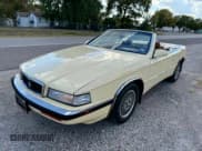 ✅ 1989 Chrysler Town & Country • VIN: ZC2FP1107KB201325 • Lot: 77890744. Wystawiony na Copart z przebiegiem 91 647 mil. Bezpłatny archiwum sprzedaży aukcyjnych z USA i szczegółowy raport historii pojazdu na DreamBid. Zdjęcie 1.