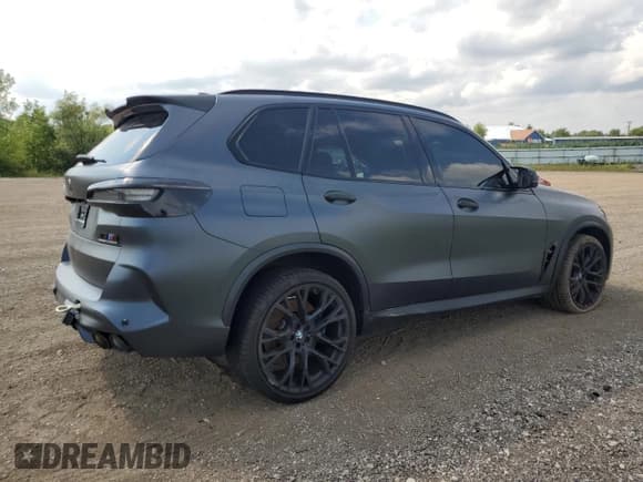 ✅ 2022 BMW X5 M • VIN: 5YMJU0C04N9J97298 • Lot: 66111634. Wystawiony na Copart z przebiegiem 12 519 mil. Bezpłatny archiwum sprzedaży aukcyjnych z USA i szczegółowy raport historii pojazdu na DreamBid. Zdjęcie 3.
