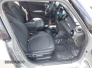 ✅ 2022 MINI Hardtop 4 Door Cooper • VIN: WMW33DK0XN2P59935 • Lot: 42099916. Wystawiony na IAAI z przebiegiem 20 749 mil. Bezpłatny archiwum sprzedaży aukcyjnych z USA i szczegółowy raport historii pojazdu na DreamBid. Zdjęcie 5.