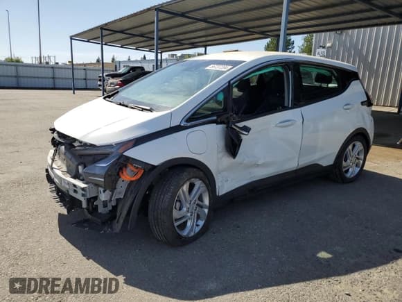 ✅ 2023 Chevrolet Bolt EV 1LT • VIN: 1G1FW6S02P4165228 • Lot: 56737204. Wystawiony na Copart z przebiegiem Nie podano. Bezpłatny archiwum sprzedaży aukcyjnych z USA i szczegółowy raport historii pojazdu na DreamBid. Zdjęcie 1.