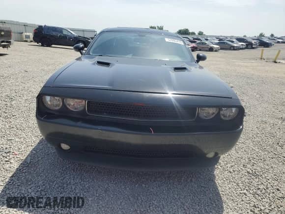2014 Dodge Challenger SXT 100th Anniversary z VIN 2C3CDYAG9EH158498, wystawiony jako Copart lot #57096415 z przebiegiem 167 667 mil mil oraz Szkoda całkowita • Salvage title. Historia ofert i sprzedaży dostępna na DreamBid. Obrazek 5.
