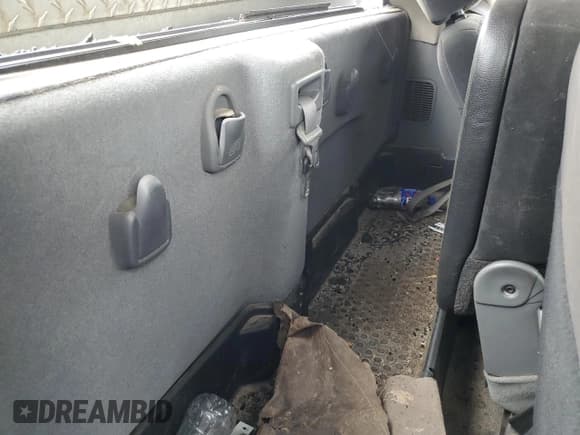 ✅ 2006 Dodge 2500 ST • VIN: 3D7KS26D26G211445 • Lot: 59830865. Wystawiony na Copart z przebiegiem Nie podano. Bezpłatny archiwum sprzedaży aukcyjnych z USA i szczegółowy raport historii pojazdu na DreamBid. Zdjęcie 10.