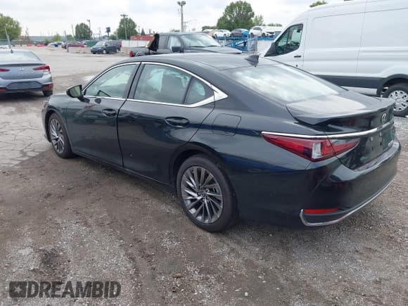 ✅ 2025 Lexus ES 300h Ultra Luxury • VIN: 58AFA1C14SU067458 • Lot: 43298745. Wystawiony na IAAI z przebiegiem 3 763 mil. Bezpłatny archiwum sprzedaży aukcyjnych z USA i szczegółowy raport historii pojazdu na DreamBid. Zdjęcie 3.