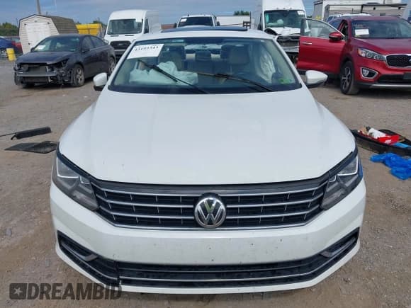 ✅ 2019 Volkswagen Passat Wolfsburg Edition • VIN: 1VWLA7A34KC012386 • Лот: 43193343. Опубликован ранее на IAAI с пробегом 46 301 миль. Бесплатный доступ к архиву аукционных продаж из США и подробный отчёт об истории автомобиля на DreamBid. Изображение 11.