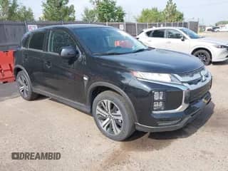 2024 Mitsubishi Outlander S z VIN JA4ARUAU2RU018308, wystawiony jako IAAI lot #43077179 z przebiegiem 17 583 mil mil oraz . Historia ofert i sprzedaży dostępna na DreamBid. Obrazek 1.