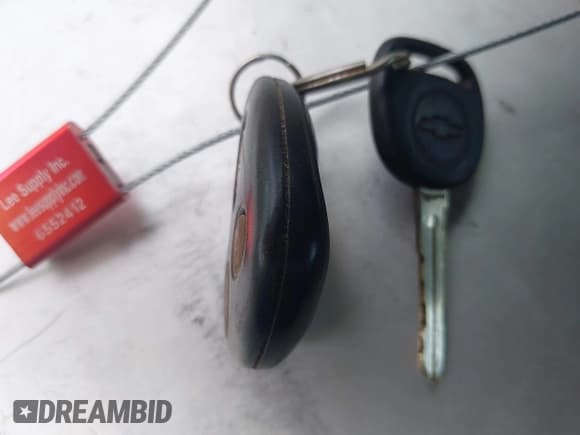 ✅ 2005 Chevrolet Silverado 2500HD LT • VIN: 1GCHK23255F837613 • Lot: 40803737. Wystawiony na IAAI z przebiegiem 166 626 mil. Bezpłatny archiwum sprzedaży aukcyjnych z USA i szczegółowy raport historii pojazdu na DreamBid. Zdjęcie 11.