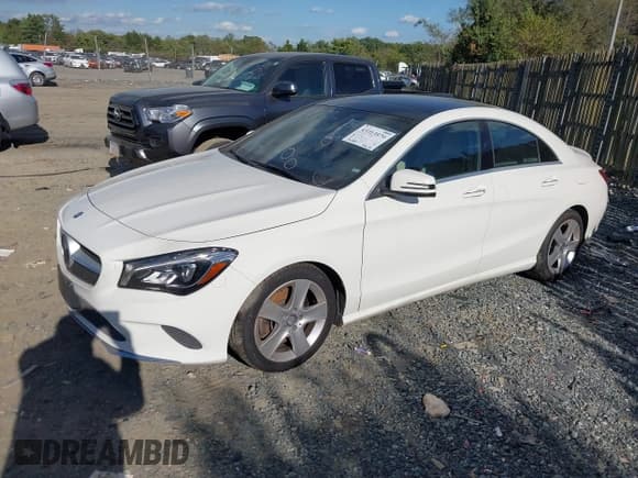 ✅ 2017 Mercedes-Benz CLA 250 • VIN: WDDSJ4GB2HN441699 • Lot: 43313579. Wystawiony na IAAI z przebiegiem 136 226 mil. Bezpłatny archiwum sprzedaży aukcyjnych z USA i szczegółowy raport historii pojazdu na DreamBid. Zdjęcie 2.