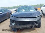 ✅ 2019 Dodge Charger SXT • VIN: 2C3CDXJG7KH710585 • Lot: 42403270. Wystawiony na IAAI z przebiegiem 115 869 mil. Bezpłatny archiwum sprzedaży aukcyjnych z USA i szczegółowy raport historii pojazdu na DreamBid. Zdjęcie 12.