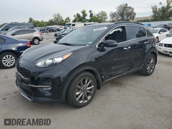 ✅ 2020 Kia Sportage S • VIN: KNDP63AC7L7802158 • Лот: 80792105. Опубликован ранее на Copart с пробегом 65 936 миль. Бесплатный доступ к архиву аукционных продаж из США и подробный отчёт об истории автомобиля на DreamBid. Изображение 1.