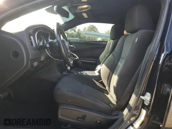 ✅ 2016 Dodge Charger SXT • VIN: 2C3CDXHG1GH154237 • Лот: 81658925. Опубликован ранее на Copart с пробегом 206 444 миль. Бесплатный доступ к архиву аукционных продаж из США и подробный отчёт об истории автомобиля на DreamBid. Изображение 7.