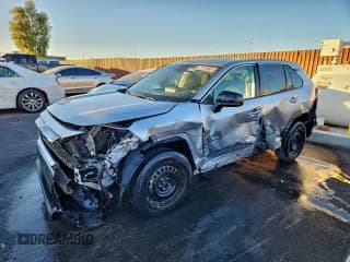 ✅ 2025 Toyota RAV4 LE • VIN: 2T3H1RFV9SC316925 • Лот: 94556175. Опубликован ранее на Copart с пробегом 32 087 миль. Бесплатный доступ к архиву аукционных продаж из США и подробный отчёт об истории автомобиля на DreamBid. Изображение 1.