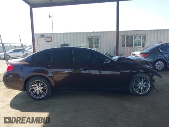 ✅ 2007 Infiniti G35 Journey • VIN: JNKBV61E67M705118 • Lot: 43226065. Wystawiony na IAAI z przebiegiem 178 225 mil. Bezpłatny archiwum sprzedaży aukcyjnych z USA i szczegółowy raport historii pojazdu na DreamBid. Zdjęcie 14.