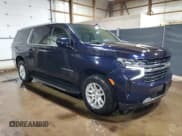 ✅ 2022 Chevrolet Suburban LT • VIN: 1GNSKCKD7NR181712 • Lot: 74252344. Wystawiony na Copart z przebiegiem 65 137 mil. Bezpłatny archiwum sprzedaży aukcyjnych z USA i szczegółowy raport historii pojazdu na DreamBid. Zdjęcie 4.