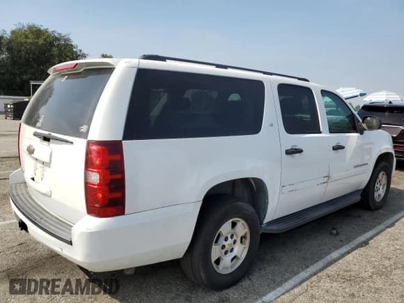 ✅ 2009 Chevrolet Suburban LS • VIN: 1GNFC16J09R194326 • Lot: 69039065. Listed on Copart with 136,859 mi. Free auction sales archive from the USA and detailed vehicle history report at DreamBid. Image 3.