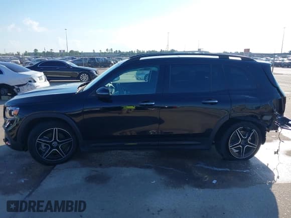 ✅ 2023 Mercedes-Benz GLB 250 • VIN: W1N4M4GB1PW322926 • Lot: 43453808. Wystawiony na IAAI z przebiegiem 24 312 mil. Bezpłatny archiwum sprzedaży aukcyjnych z USA i szczegółowy raport historii pojazdu na DreamBid. Zdjęcie 15.