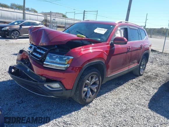 ✅ 2018 Volkswagen Atlas SEL • VIN: 1V2ER2CAXJC552292 • Lot: 43493172. Wystawiony na IAAI z przebiegiem 129 954 mil. Bezpłatny archiwum sprzedaży aukcyjnych z USA i szczegółowy raport historii pojazdu na DreamBid. Zdjęcie 17.