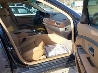 ✅ 2007 BMW 7 Series 750Li • VIN: WBAHN83517DT76507 • Lot: 41076008. Wystawiony na IAAI z przebiegiem 141 220 mil. Bezpłatny archiwum sprzedaży aukcyjnych z USA i szczegółowy raport historii pojazdu na DreamBid. Zdjęcie 5.