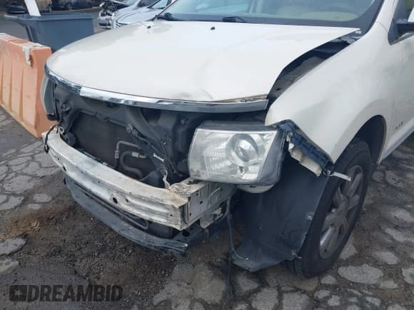 ✅ 2007 Lincoln MKX • VIN: 2LMDU88C97BJ15188 • Lot: 41916634. Listed on IAAI with 134,766 mi. Free auction sales archive from the USA and detailed vehicle history report at DreamBid. Image 6.