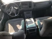 ✅ 2001 Chevrolet Silverado 1500HD LS • VIN: 1GCGK13U91F150362 • Лот: 71464944. Опубликован ранее на Copart с пробегом 211 714 миль. Бесплатный доступ к архиву аукционных продаж из США и подробный отчёт об истории автомобиля на DreamBid. Изображение 8.