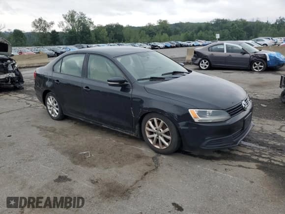 ✅ 2011 Volkswagen Jetta SE • VIN: 3VWDZ7AJ8BM313799 • Lot: 67115455. Wystawiony na Copart z przebiegiem 320 947 mil. Bezpłatny archiwum sprzedaży aukcyjnych z USA i szczegółowy raport historii pojazdu na DreamBid. Zdjęcie 4.