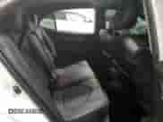 2022 Toyota Camry SE z VIN 4T1G11AKXNU664674, wystawiony jako Copart lot #68319575 z przebiegiem 62 490 mil mil oraz Czysty tytuł • Clean title. Historia ofert i sprzedaży dostępna na DreamBid. Obrazek 10.