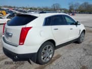 ✅ 2011 Cadillac SRX Performance Collection • VIN: 3GYFNEEYXBS559777 • Lot: 41901651. Wystawiony na IAAI z przebiegiem 177 662 mil. Bezpłatny archiwum sprzedaży aukcyjnych z USA i szczegółowy raport historii pojazdu na DreamBid. Zdjęcie 4.