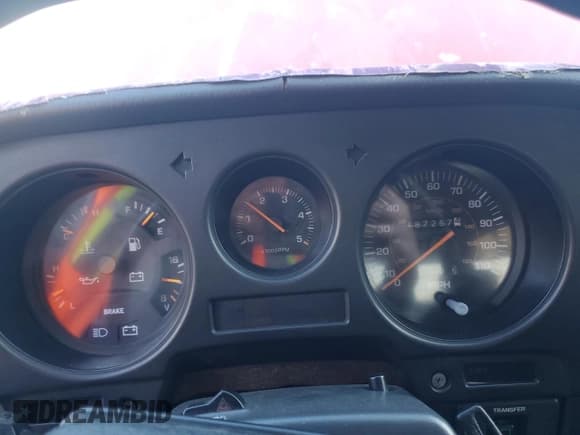 ✅ 1989 Toyota Land Cruiser • VIN: JT3FJ62GXK0098238 • Lot: 83408384. Wystawiony na Copart z przebiegiem 187 257 mil. Bezpłatny archiwum sprzedaży aukcyjnych z USA i szczegółowy raport historii pojazdu na DreamBid. Zdjęcie 9.