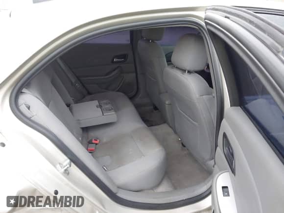 2014 Chevrolet Malibu LS z VIN 1G11A5SL5EF109895, wystawiony jako IAAI lot #43382636 z przebiegiem 164 185 mil mil oraz . Historia ofert i sprzedaży dostępna na DreamBid. Obrazek 8.