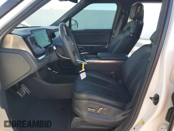 ✅ 2024 Rivian R1S Adventure • VIN: 7PDSGBBA3RN029670 • Lot: 55953885. Listed on Copart with 16,918 mi. Free auction sales archive from the USA and detailed vehicle history report at DreamBid. Image 7.