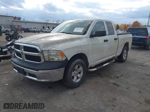2013 Ram 1500 Tradesman z VIN 1C6RR7FP2DS514735, wystawiony jako IAAI lot #43581832 z przebiegiem Nie podano mil oraz . Historia ofert i sprzedaży dostępna na DreamBid. Obrazek 17.