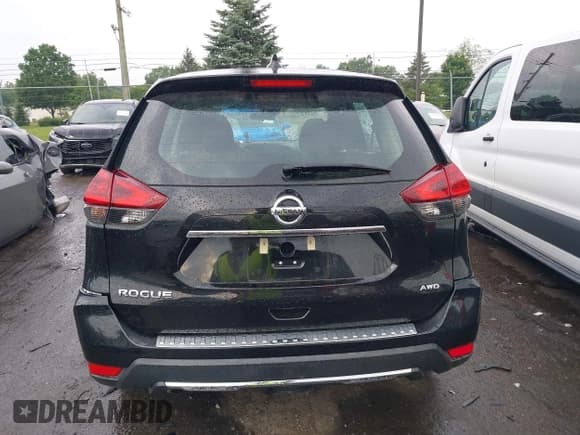 ✅ 2020 Nissan Rogue SL • VIN: 5N1AT2MV3LC803848 • Lot: 42621718. Wystawiony na IAAI z przebiegiem 41 432 mil. Bezpłatny archiwum sprzedaży aukcyjnych z USA i szczegółowy raport historii pojazdu na DreamBid. Zdjęcie 17.