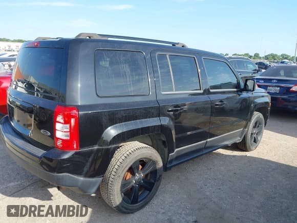 ✅ 2015 Jeep Patriot Altitude • VIN: 1C4NJPBA6FD380092 • Lot: 42682954. Listed on IAAI with 75,263 mi. Free auction sales archive from the USA and detailed vehicle history report at DreamBid. Image 4.