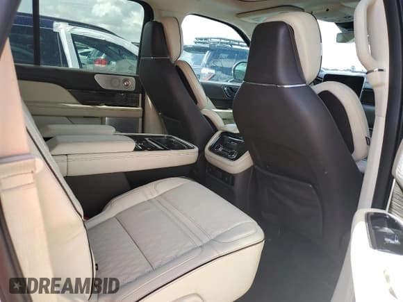 ✅ 2020 Lincoln Navigator Black Label • VIN: 5LMJJ3TT4LEL21595 • Лот: 73951494. Опубликован ранее на Copart с пробегом Не указан. Бесплатный доступ к архиву аукционных продаж из США и подробный отчёт об истории автомобиля на DreamBid. Изображение 11.