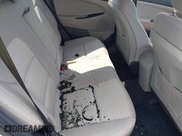 2018 Hyundai Tucson SEL z VIN KM8J3CA40JU702923, wystawiony jako IAAI lot #42997284 z przebiegiem 182 142 mil mil oraz . Historia ofert i sprzedaży dostępna na DreamBid. Obrazek 8.